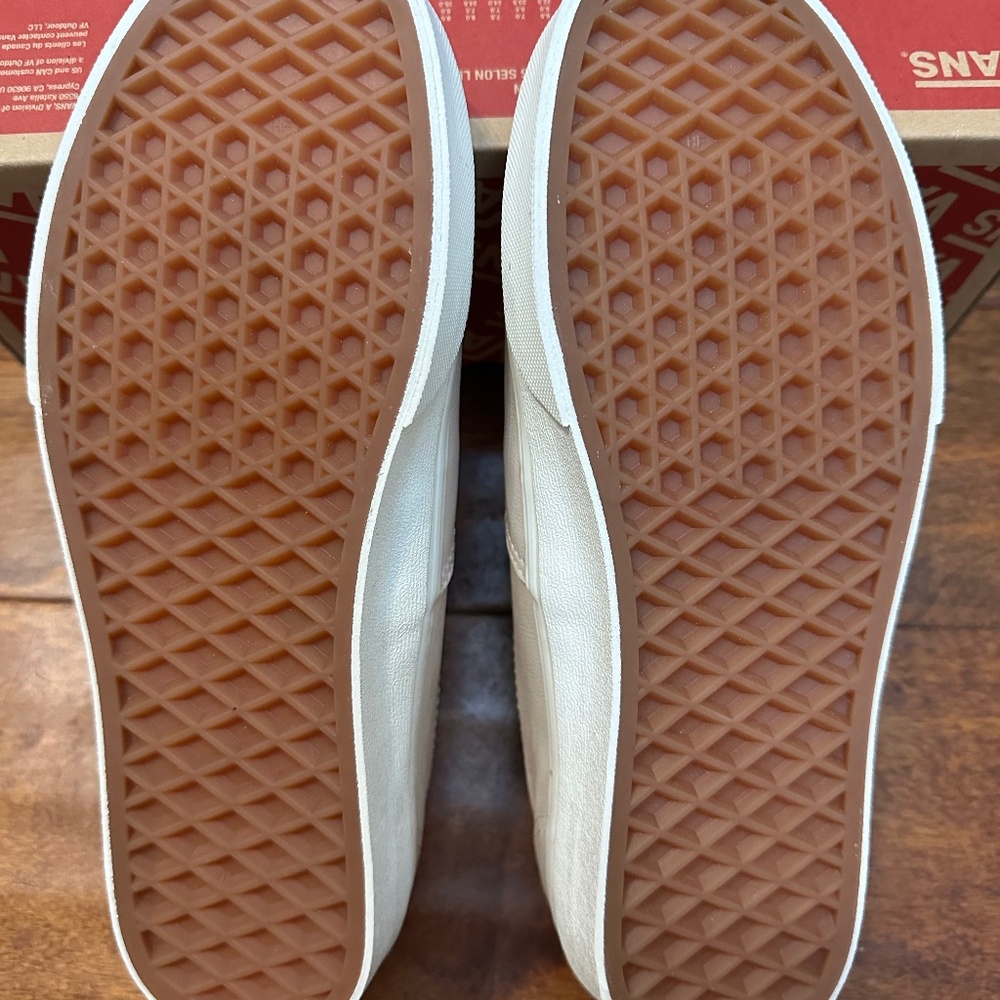 VANS Authentic Gore - Leather - Stud [NIB] - Picture 4 of 5